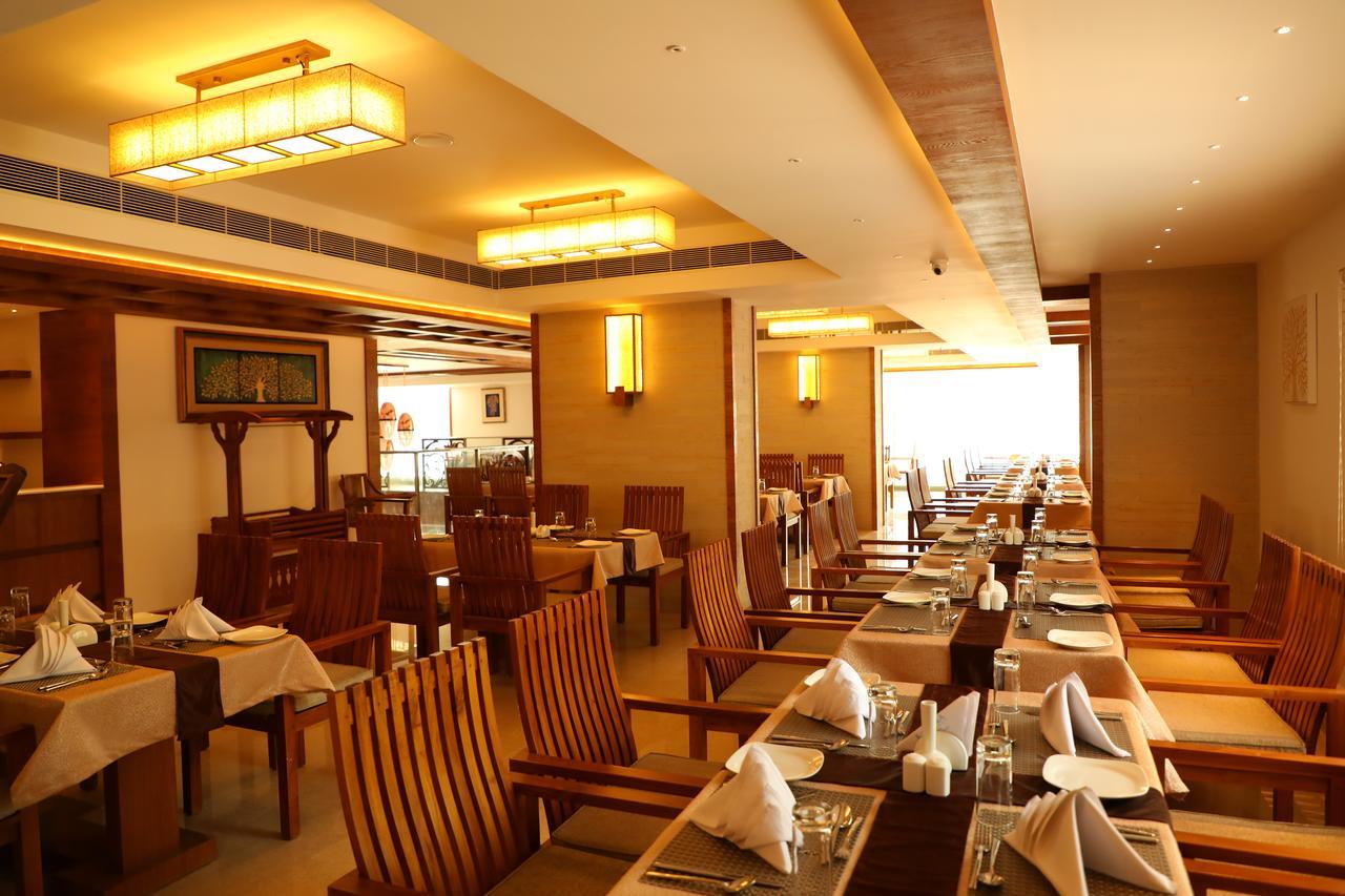 Hotel Karthika Park Kazhakuttam Экстерьер фото