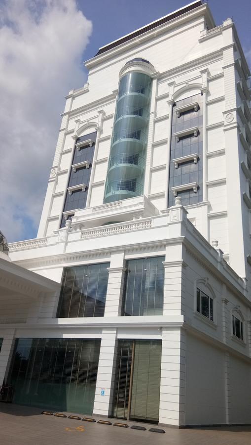 Hotel Karthika Park Kazhakuttam Экстерьер фото